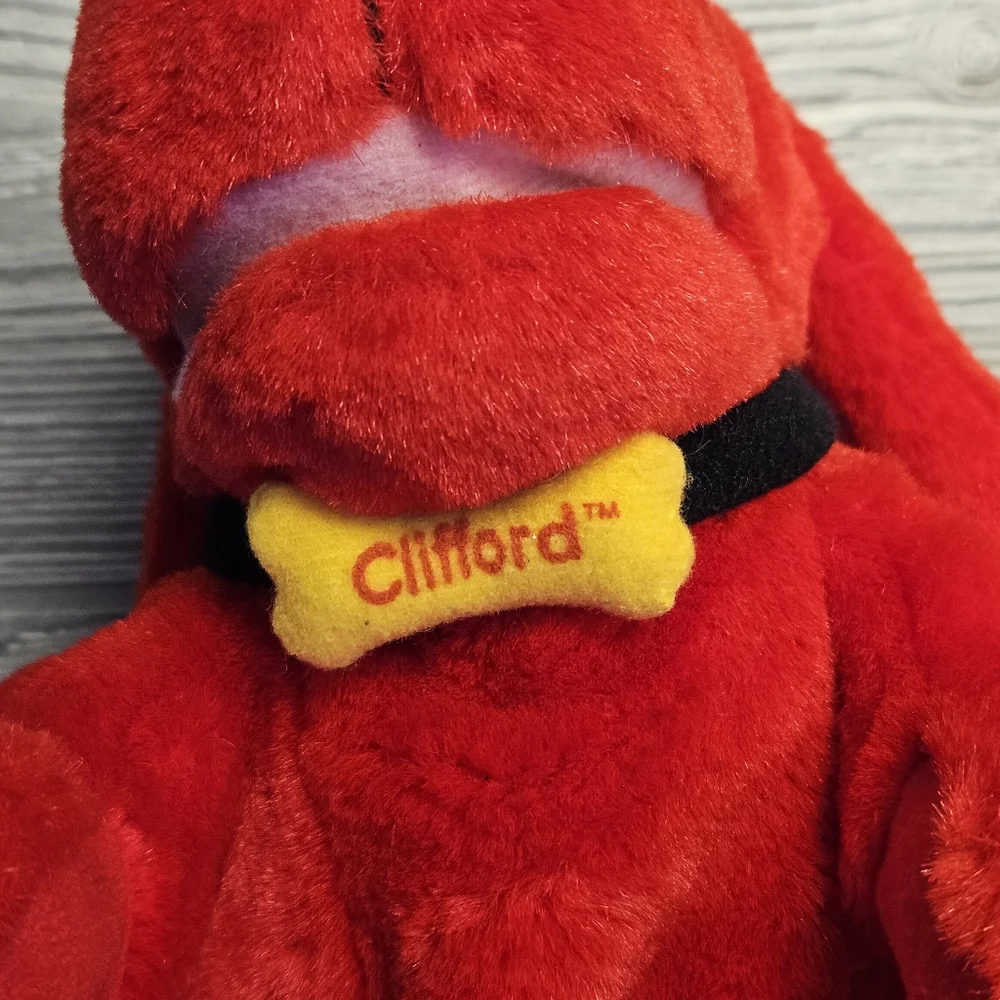 Vintage Clifford the Big Red Dog Singing Hand Puppet - Scholastic Avon - 1999